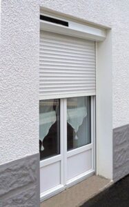 فني تركيب شتر الواحة فني تركيب شتر الواحة